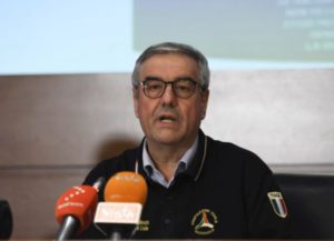 ROMA (ITALPRESS) - "Oggi registriamo 943 guariti, per un totale di 6.072. Registriamo purtroppo...
