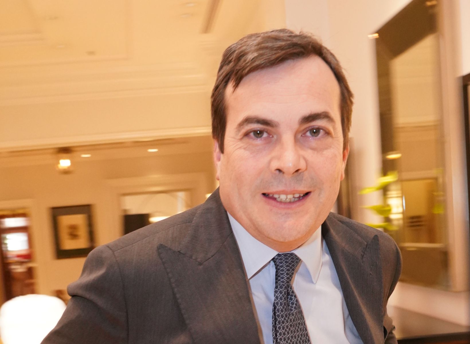 Coronavirus: Amendola: “Non ci alziamo da tavolo UE senza intesa giusta”