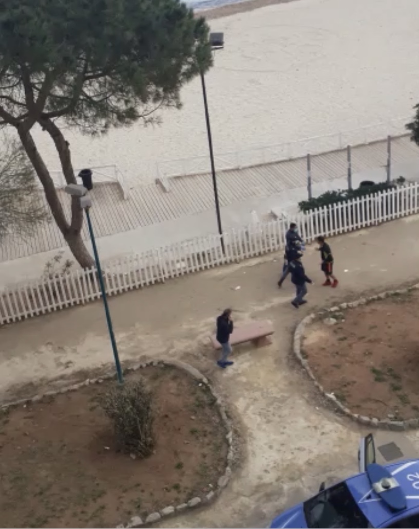 Vietato correre a Mondello, fermati mentre fanno jogging sul lungomare