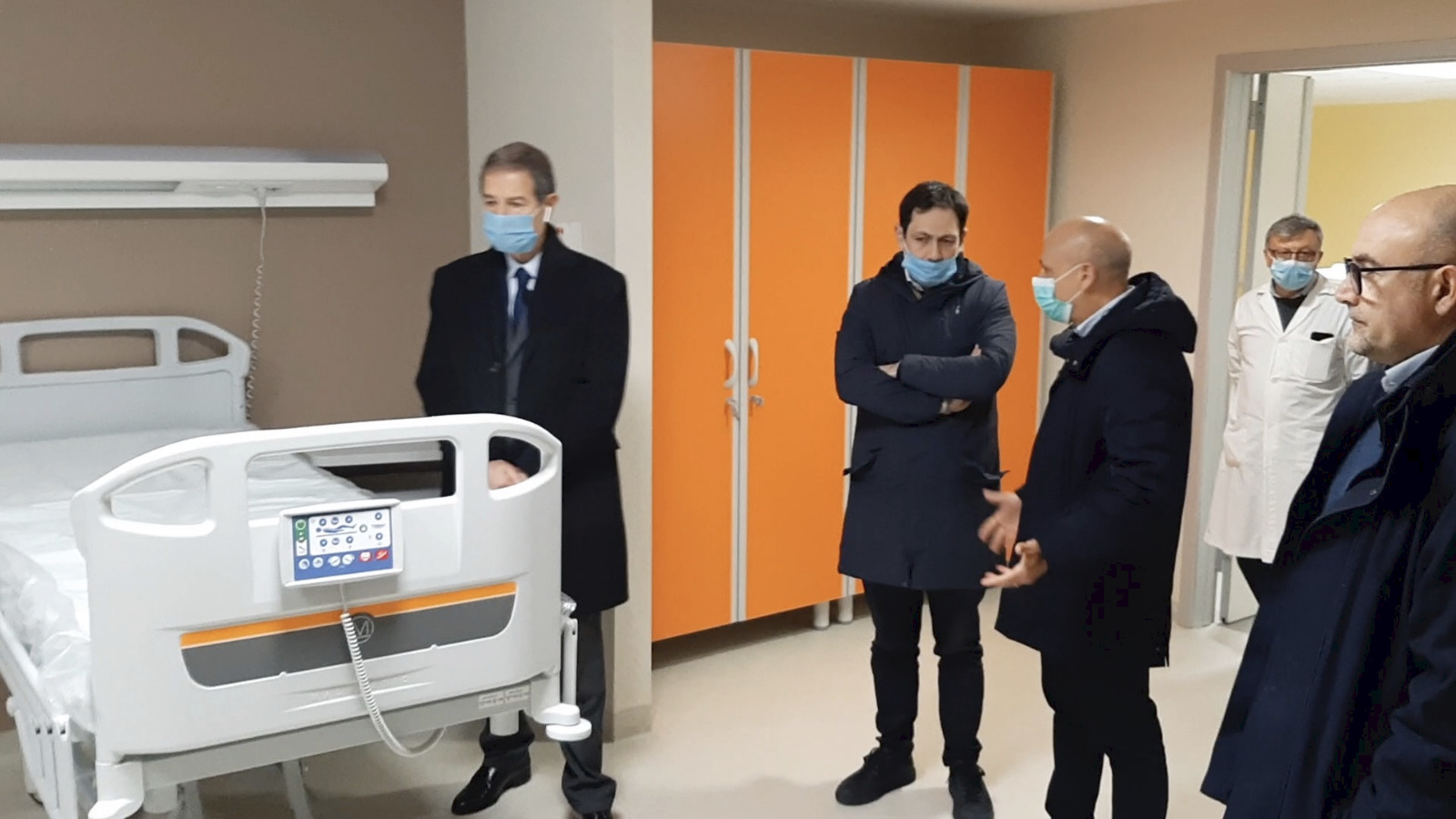 Coronavirus Catania, nuovi posti al S.Marco, visita di Musumeci