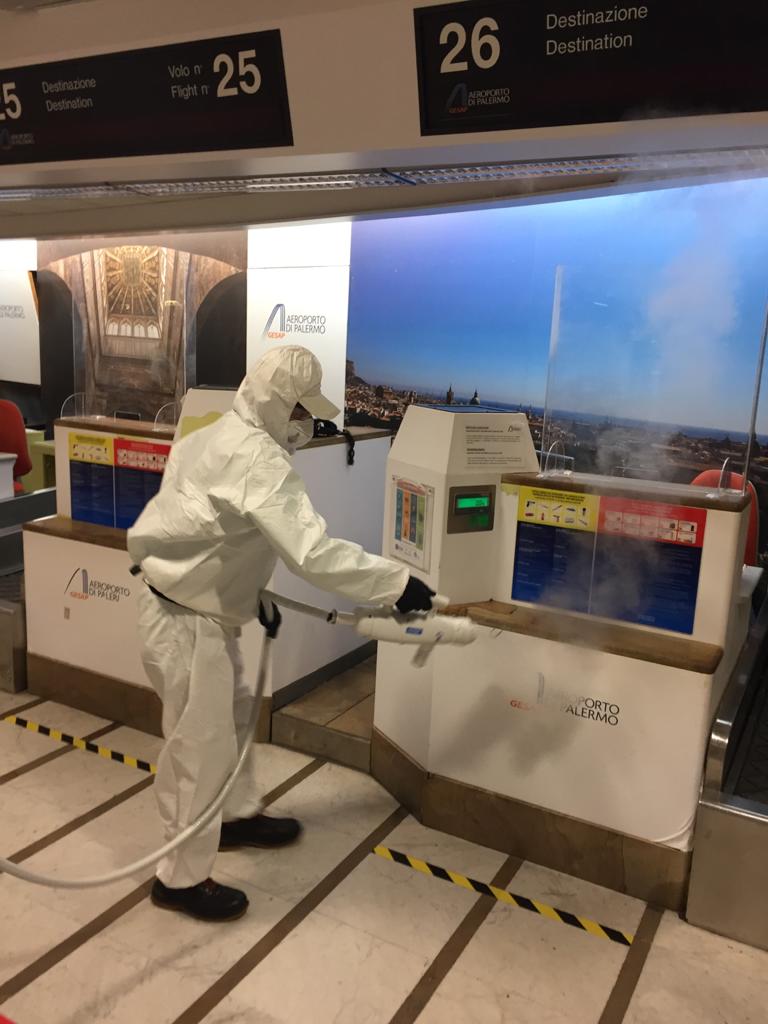 Caso sospetto di Covid-19 su un Roma-Palermo, Gesap sanifica l’aeroporto