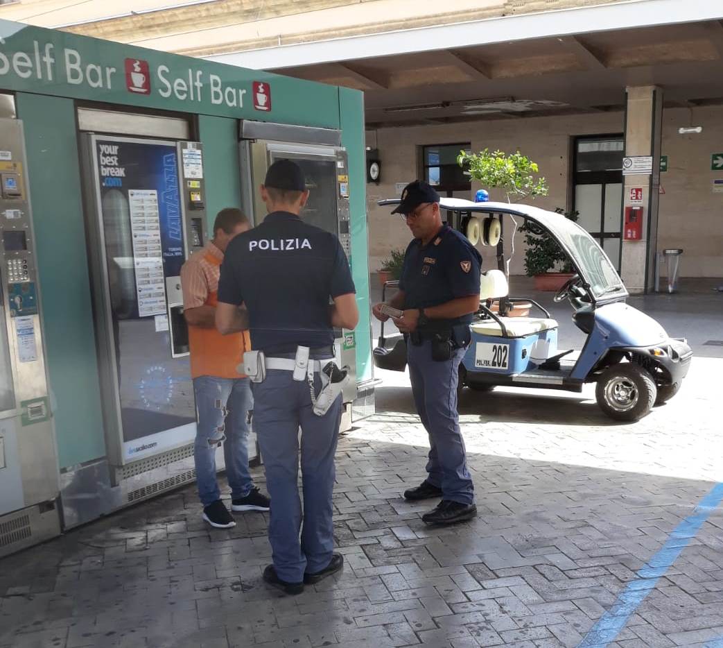 Resistenza alla polizia dopo controllo: fermato un uomo a Palermo