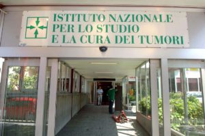 MILANO (ITALPRESS) - Non solo Coronavirus. All'Istituto Nazionale dei Tumori di Milano continuano a...