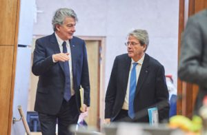 ROMA (ITALPRESS) - "Il piano tedesco di ulteriori emissioni per 356 miliardi di euro votato dal...