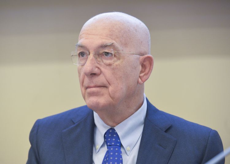 Coronavirus, Soro “Dati app in server pubblico e poi cancellati”