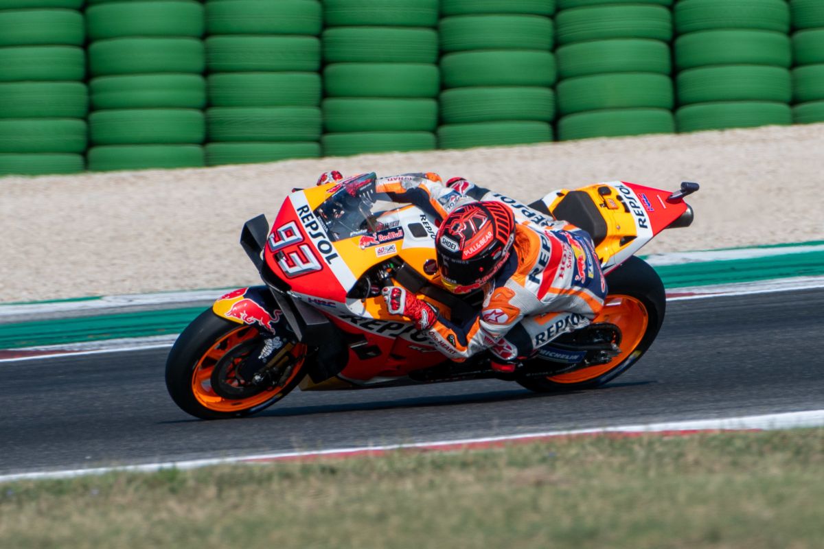 Marquez: “La spalla migliora, stagione breve sarebbe un problema”