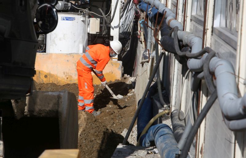 Nei primi due mesi assunzioni in calo, ma crescono contratti stabili