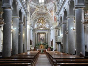 ROMA (ITALPRESS) - Dura presa di posizione della Cei dopo la decisione del governo di non aprire le...