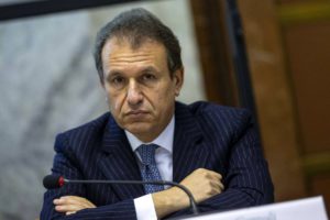 ROMA (ITALPRESS) - Sport e Salute paga oggi i primi 7300 assegni di 600 euro ai collaboratori...