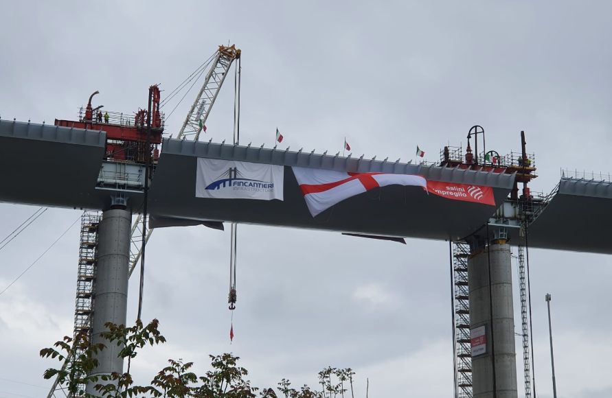 Genova ha di nuovo il suo ponte, completato il varo
