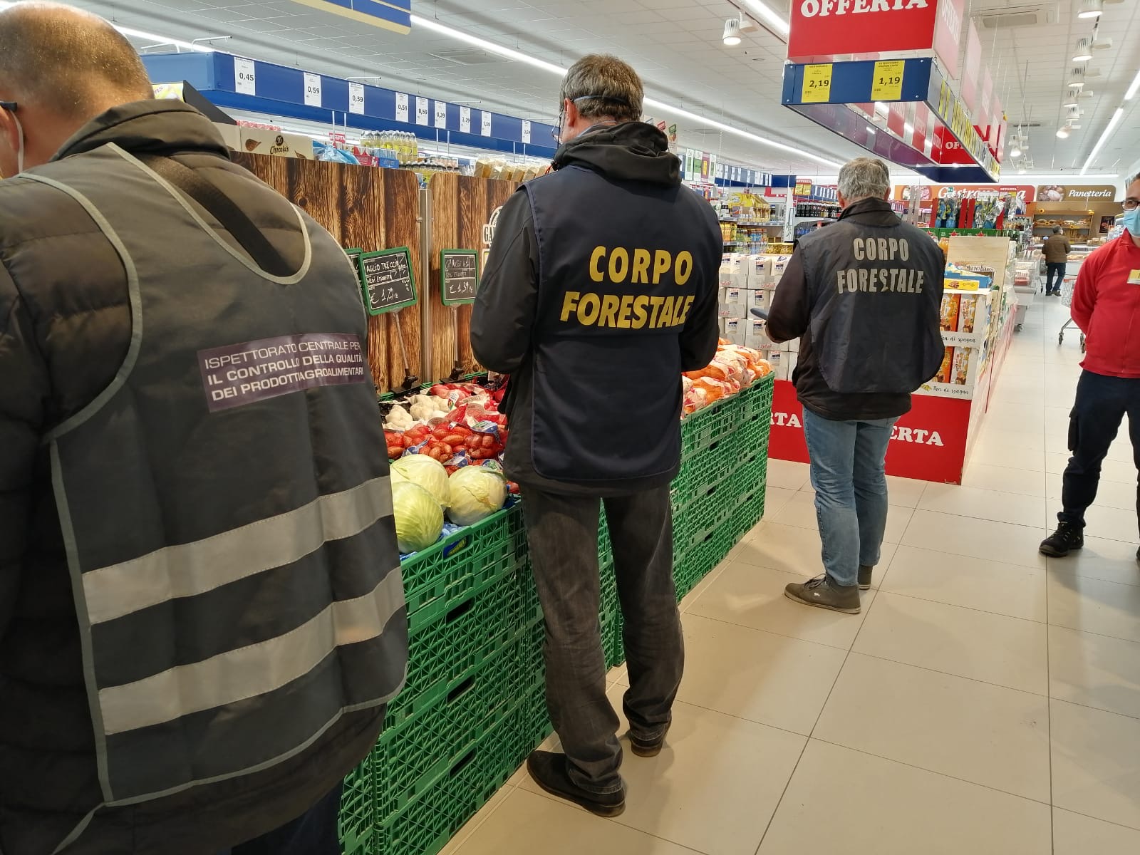 Multe al mercato di Comiso dopo i controlli alimentari della Forestale