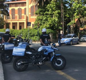 Due arresti in flagranza di furto