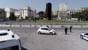 Chiuso tabaccaio e negozio di alimentari