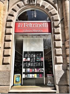 Riapre la Feltrinelli di Via Cavour