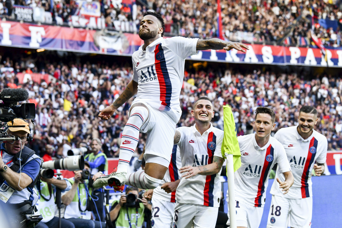 Neymar partecipa al torneo benefico di poker “Stars call for action”