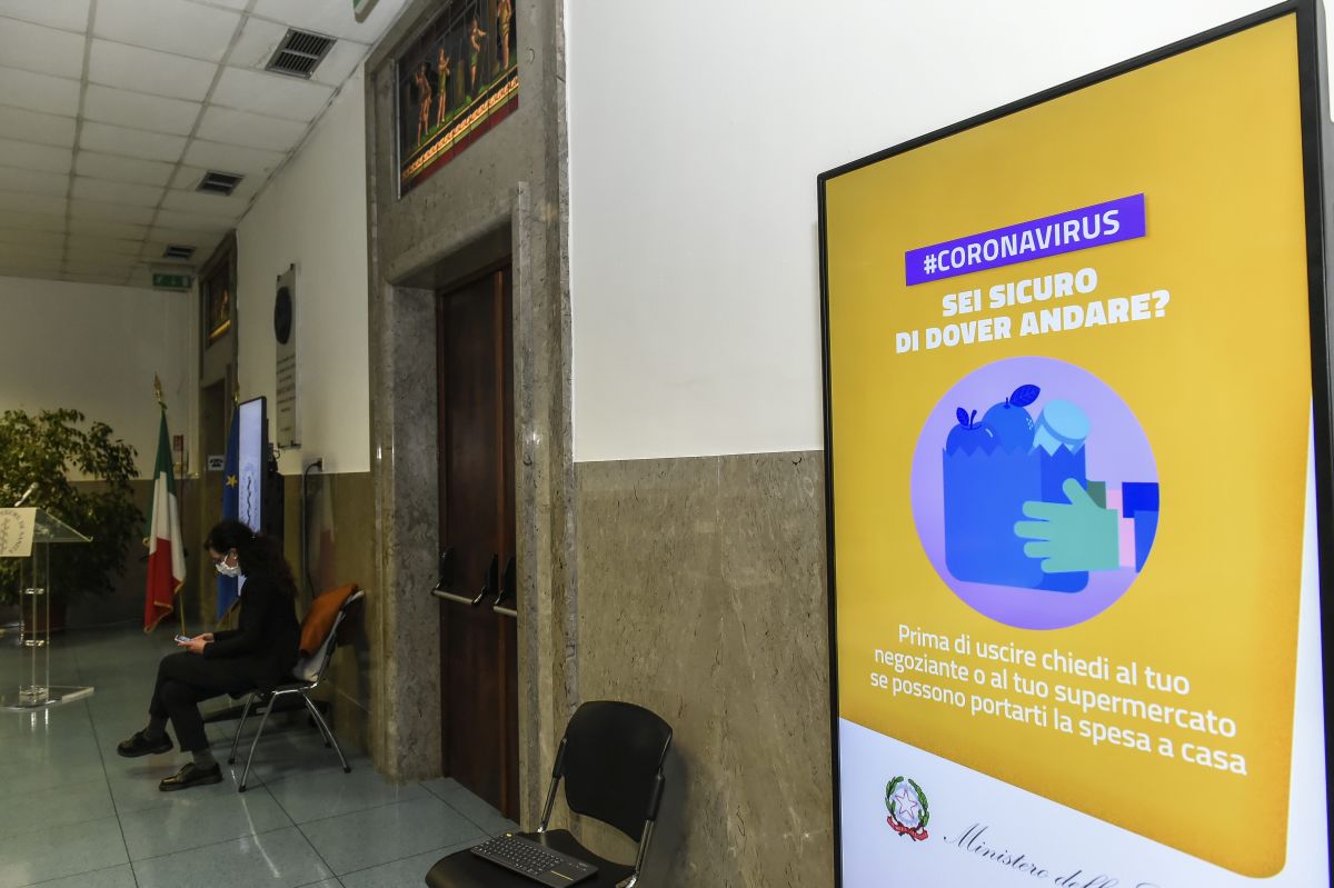 Istituto Sanità: “Coronavirus non è cambiato, fase 2 è molto delicata”