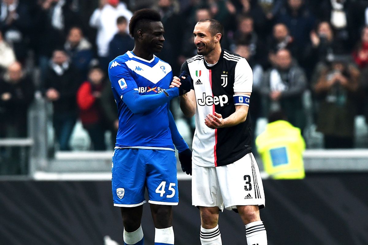 Chiellini “Balotelli da schiaffi”, Supermario “Almeno parlo in faccia”