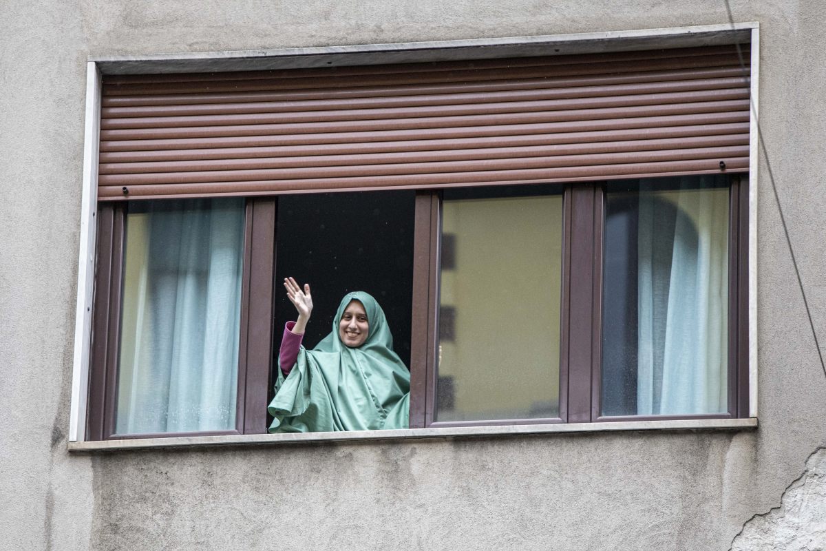 Silvia Romano “Il peggio e’ passato, non arrabbiatevi per difendermi”