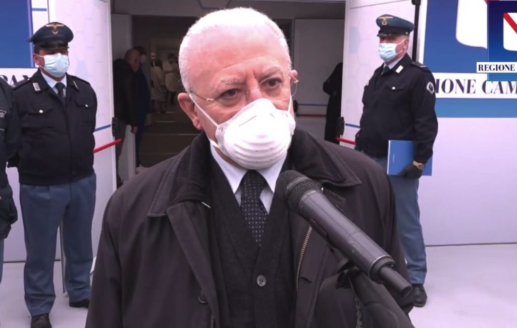 Riaperture, De Luca “Non ho firmato l’accordo con il Governo”