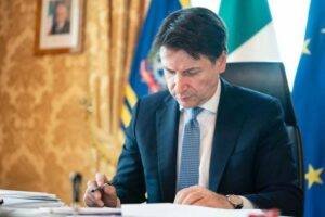 ROMA (ITALPRESS) - E' stato firmato dal premier Giuseppe Conte, il dpcm che stabilisce le riaperture...