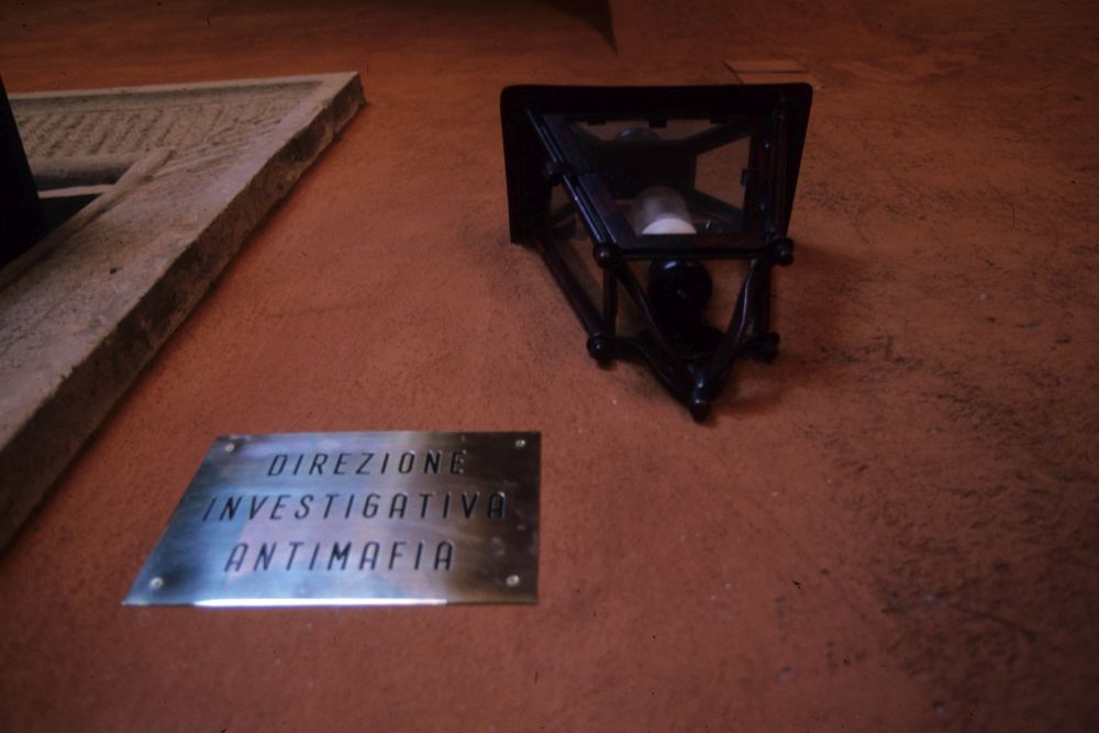 Estorsione e riciclaggio, la Dia sequestra beni nel Foggiano