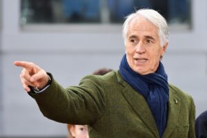 ROMA (ITALPRESS) - "Ribadisco quanto vado dicendo dall'inizio del Covid-19. In Italia ci sono almeno...