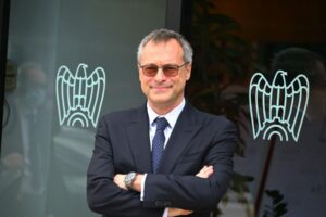 ROMA (ITALPRESS) - Carlo Bonomi e' il nuovo presidente di Confindustria. L'assemblea privata lo ha...