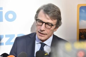 BRUXELLES (BELGIO) (ITALPRESS) - "Faccio un appello alla loro responsabilita'. Non esistono Paesi...