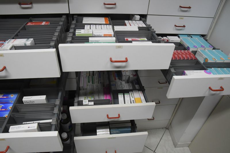 Federfarma, nel 2019 in media 18,2 confezioni di medicinali a italiano