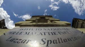ROMA (ITALPRESS) - Sono attualmente ricoverati presso l'Istituto Spallanzani 85 pazienti, di cui 35...