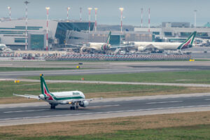 Dal 2 giugno Alitalia ripristina il collegamento non-stop fra Roma e New York, i voli con la Spagna...