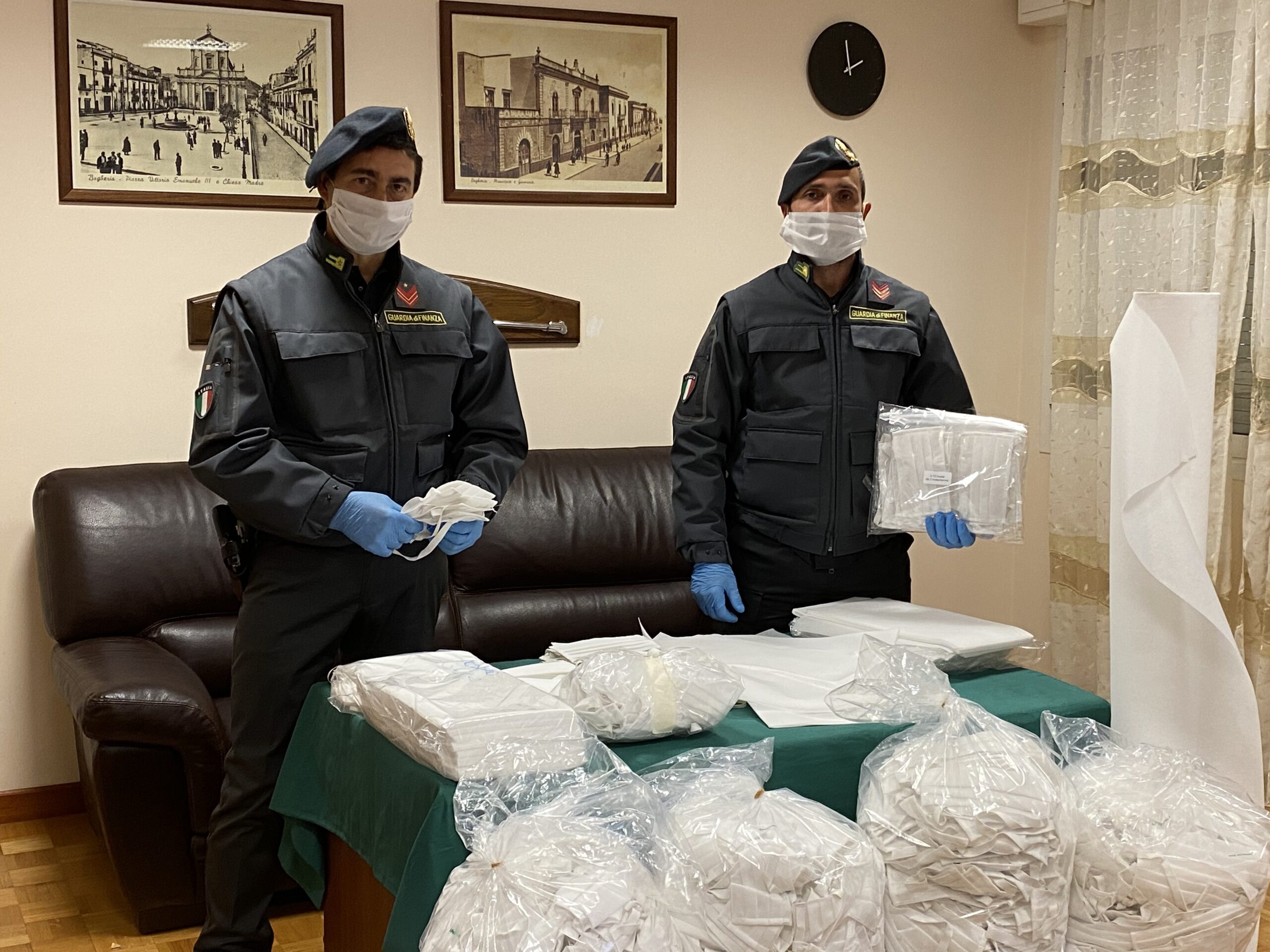 Mascherine non conformi, continuano i sequestri dietro segnalazione dei cittadini