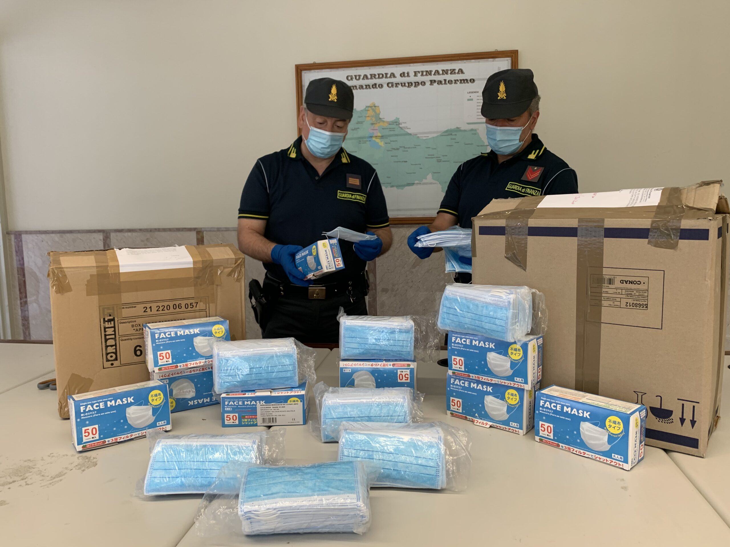 Sequestrate 433 mascherine non conformi a Pallavicino (PA)