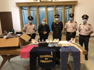 Donati 100 capi d'abbigliamento a Biagio Conte. Le Fiamme Gialle del 1° Nucleo Operativo...