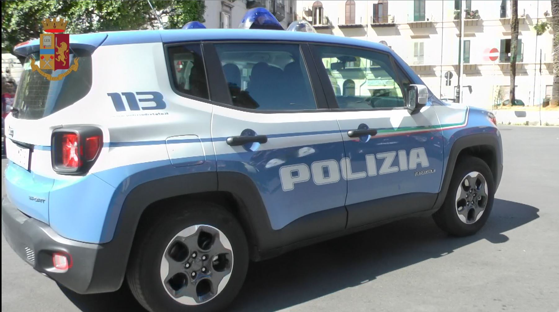 Ruba uno smartphone in pieno centro, arrestato 19enne gambiano