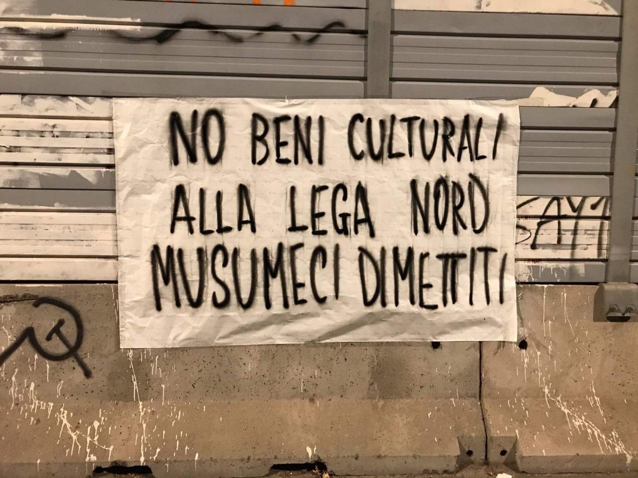 Monta la protesta contro la Lega ai Beni Culturali, striscioni a Palermo