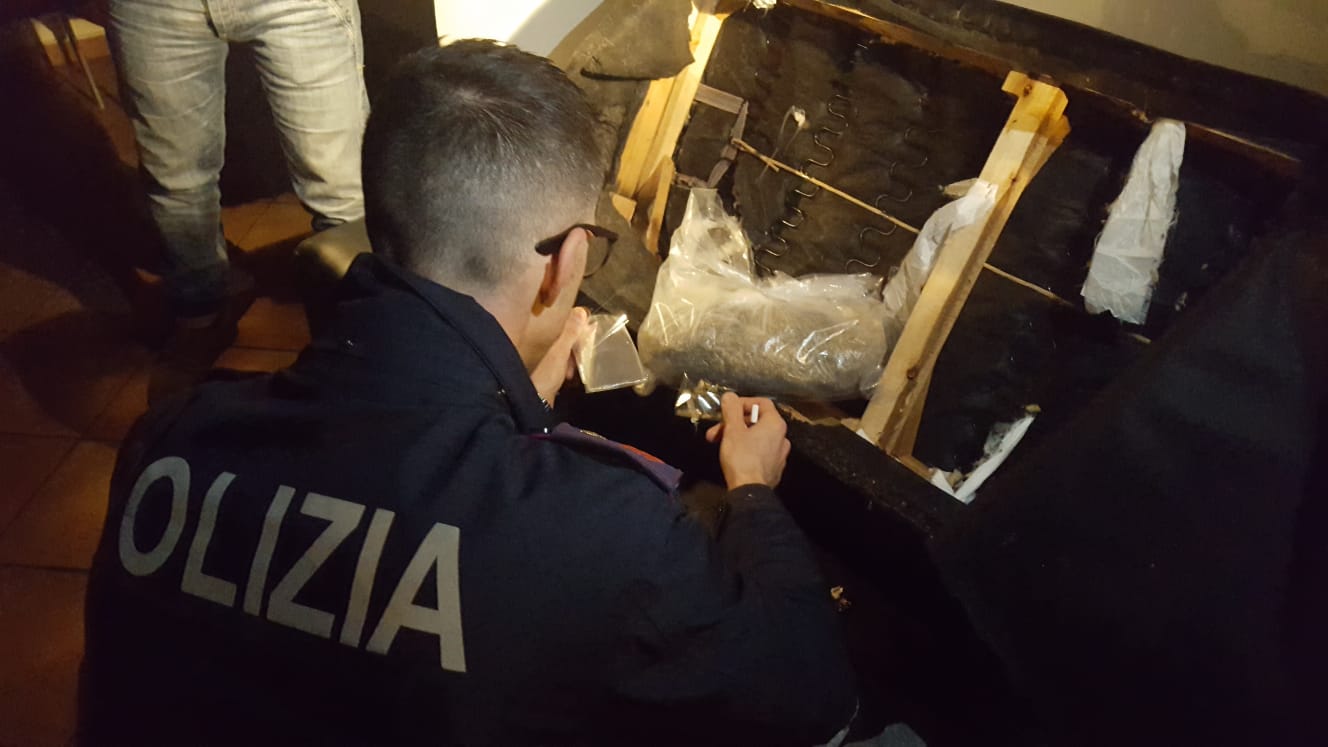 Scoperto laboratorio di crack a Brancaccio, fermati quattro palermitani