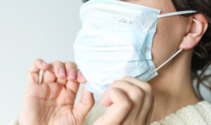 Obbligo mascherine in Sicilia. «L'uso della mascherina, oltre che un dispositivo di protezione...