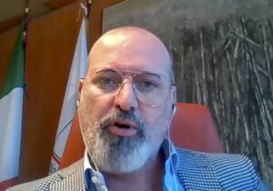 ROMA (ITALPRESS) - "Si allarga lo spettro delle linee guida per la riapertura elaborate e approvate...