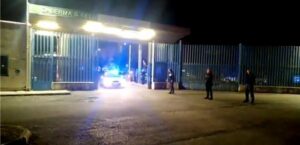 ROMA (ITALPRESS) - Duro colpo al clan Casamonica. La polizia, su richiesta della Dda, ha eseguito...