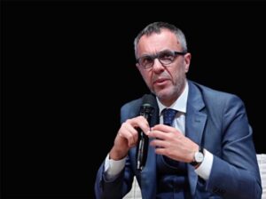 MILANO (ITALPRESS) - "La ricerca e' una chiave fondamentale per contrastare il Covid-19, per una...