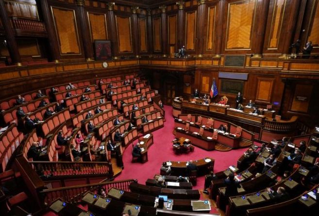 Manca numero legale sulla fiducia al dl elezioni, domani si rivota