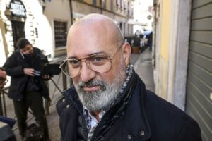 ROMA (ITALPRESS) - "Siamo a un passo dalla condivisione delle linee guida per la riapertura delle...