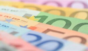 ROMA (ITALPRESS) - Nel primo trimestre 2020 il rapporto deficit-Pil e' stato pari al 10,8% (7,1%...