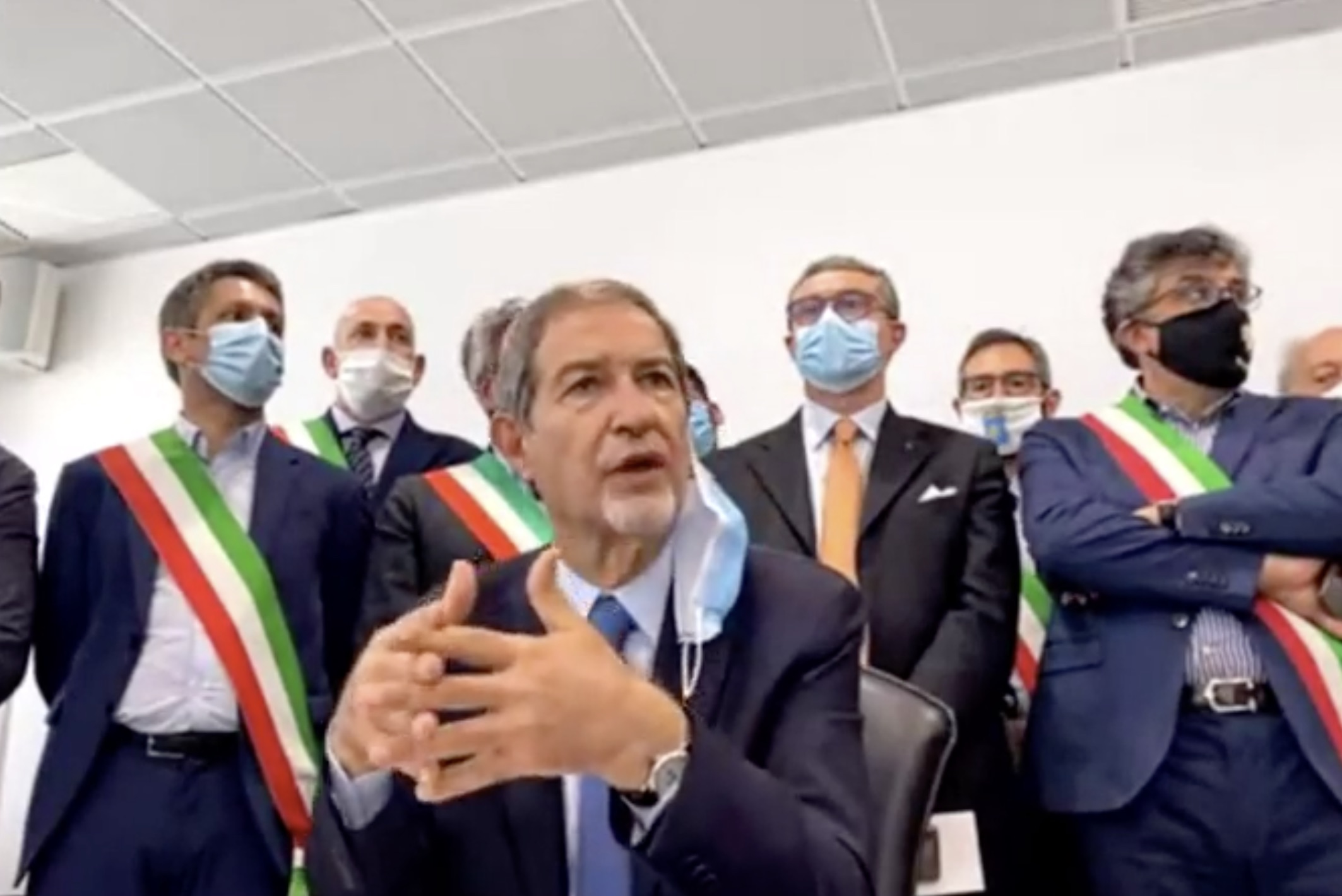 Musumeci e Orlando insieme per la questione Alitalia: redatto documento congiunto