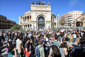 Giustizia per George Floyd. Anche Palermo si unita al grido di dolore per la morte di George Floyd...