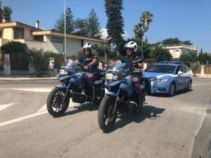 Arresto dopo inseguimento a Mondello. La Polizia di Stato ha tratto in arresto un 18enne...