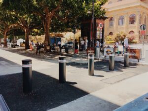 Dissuasori a scomparsa in Via Maqueda