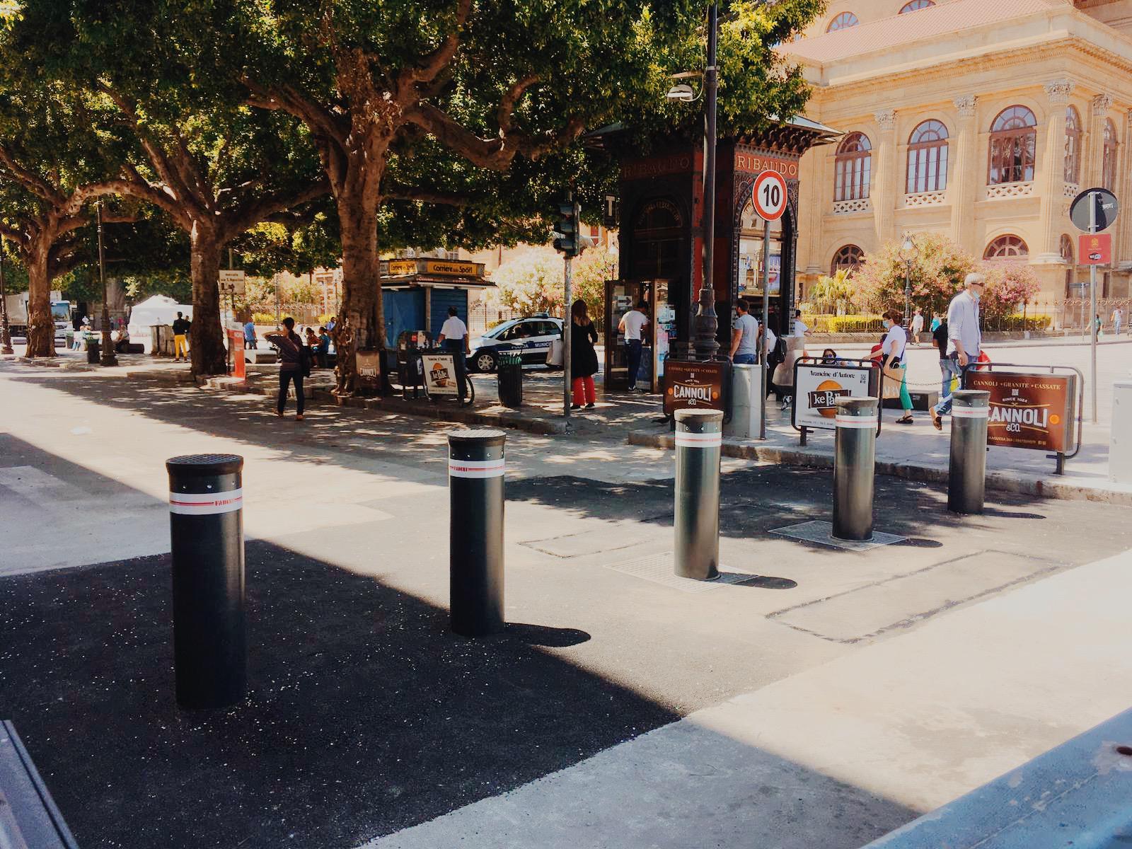 Dissuasori a scomparsa in Via Maqueda al posto dei blocchi di cemento
