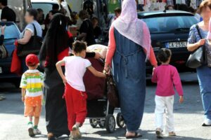 Gli stranieri a Palermo. I cittadini stranieri residenti in Italia hanno superato, ormai dal 2014, i...